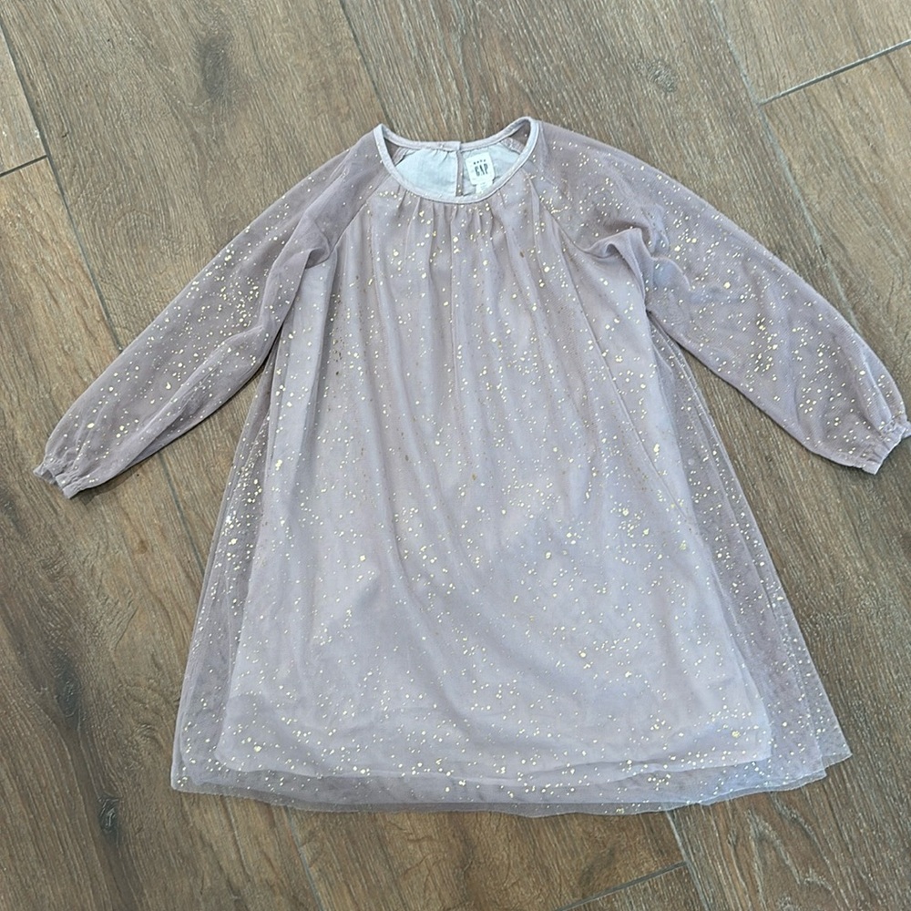 Baby GAP girls dress. Size 5. Color plush pink.